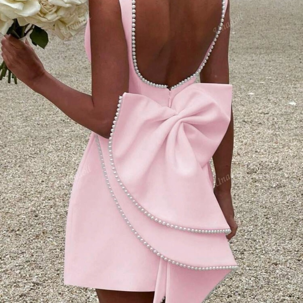 Elegant Pink Bow-Back Dress